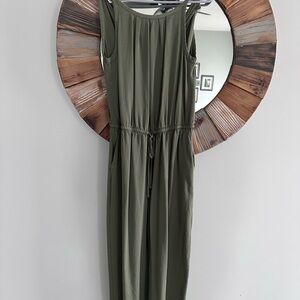 Olive Green Sleeveless Jumpsuit